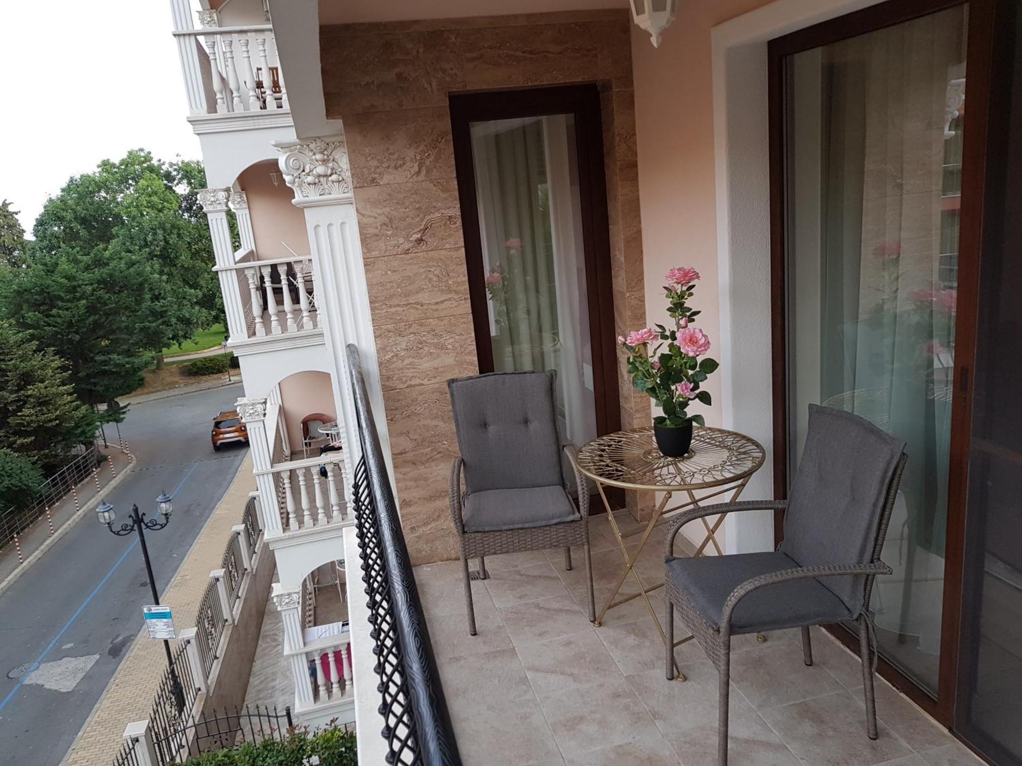 Luxury 4-room In 